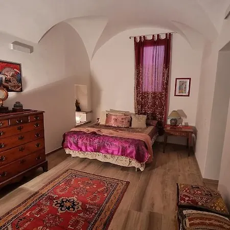 公寓 Beautifully Restored Romantic In The Centre Of Historic