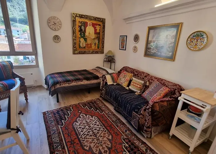 Beautifully Restored Romantic In The Centre Of Historic Dolcedo