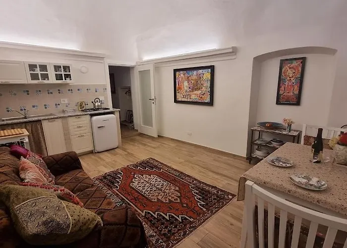 Lejlighed Beautifully Restored Romantic In The Centre Of Historic Dolcedo